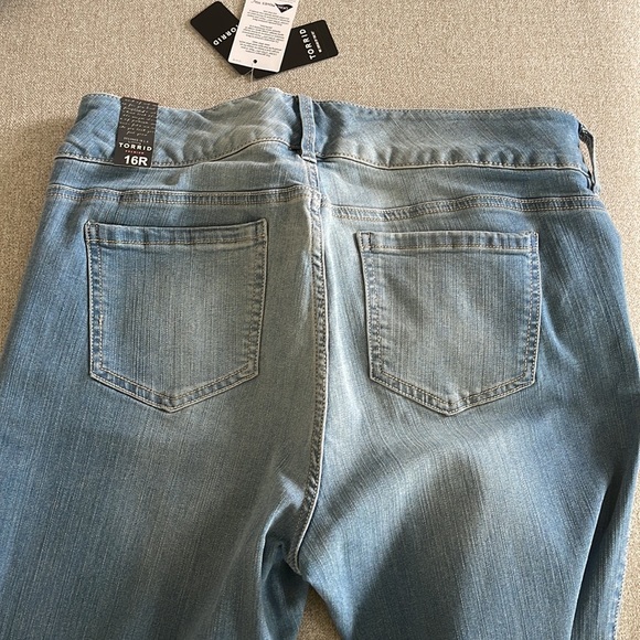 NWT Torrid Jeans - Size 16R - Picture 8 of 11